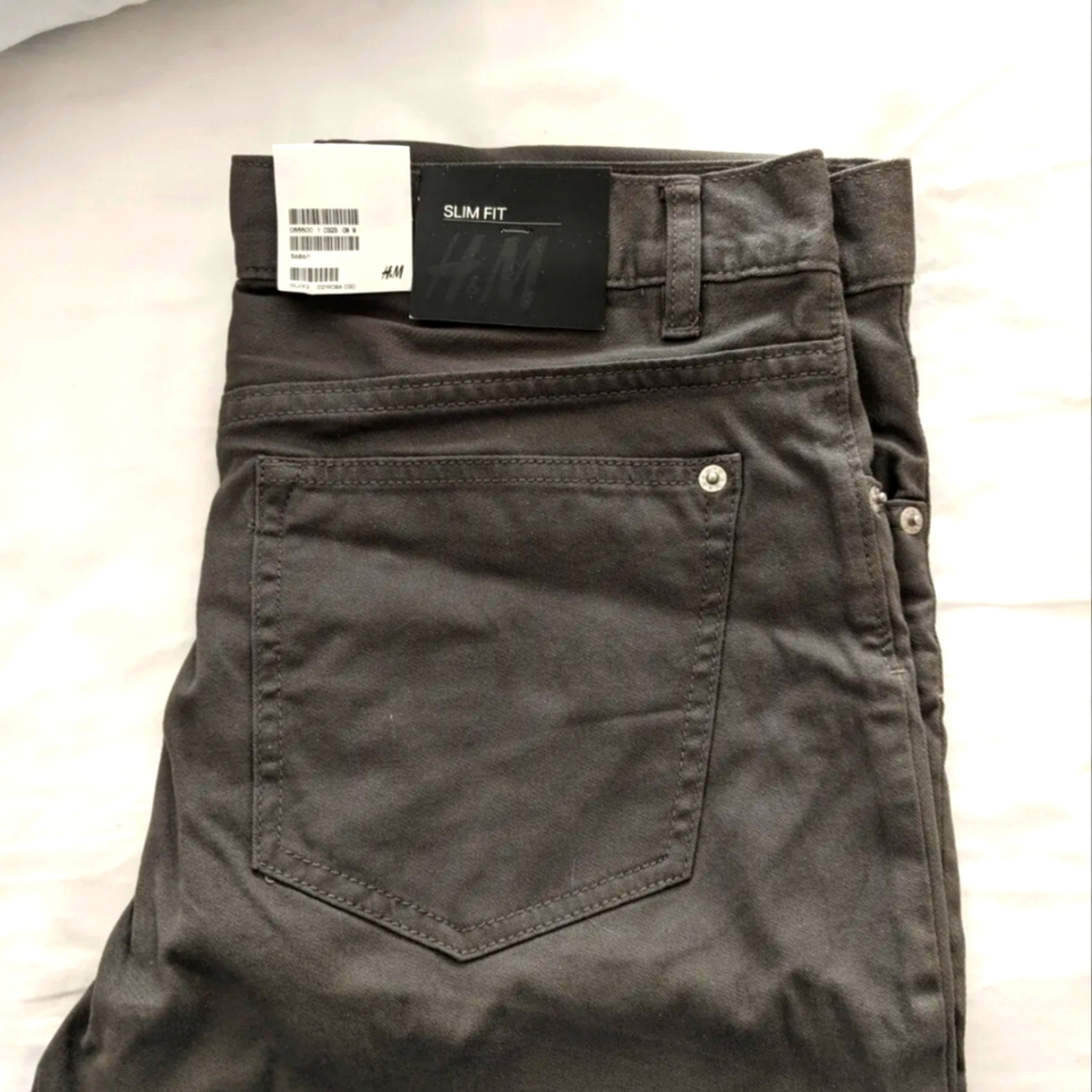 H&M mens slim fit jeans sz 32 w x 31 1/4" L - Dark Gray - NWT